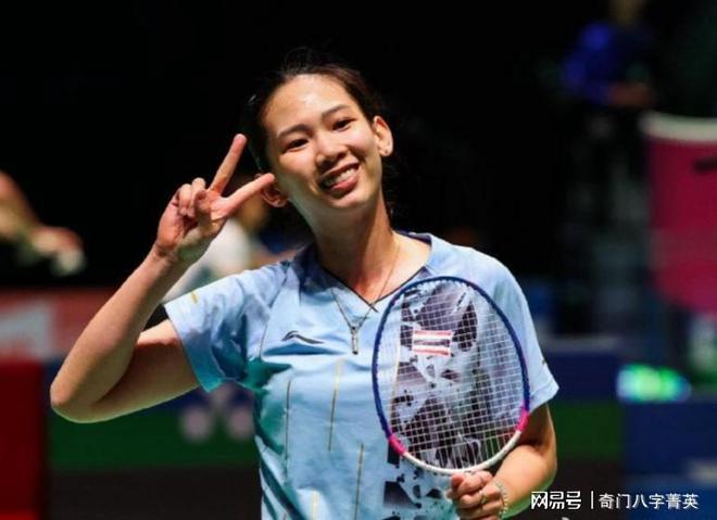 小与世界顶 小与世界顶