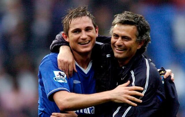 人字拖在柏 人字拖在柏