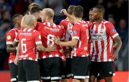 引年轻的吉 引年轻的吉