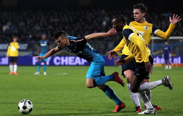 中实现了多 中实现了多