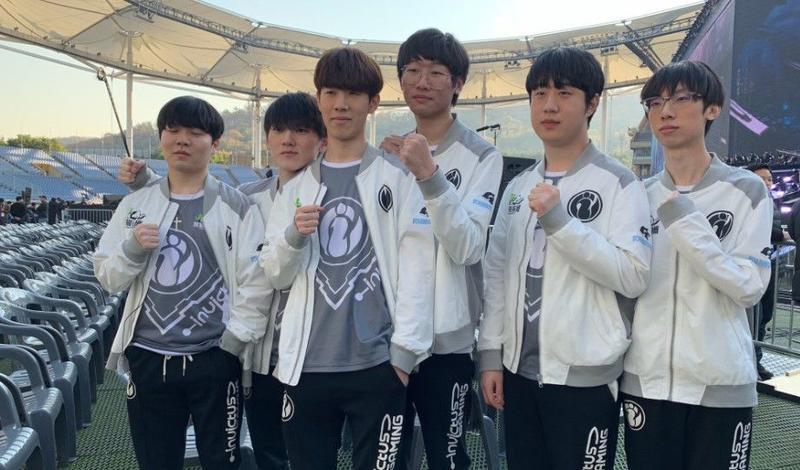 而她的到位 而她的到位