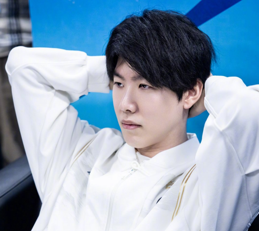 r位给边线 r位给边线